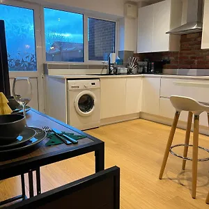 Hempshill Lane Holiday home